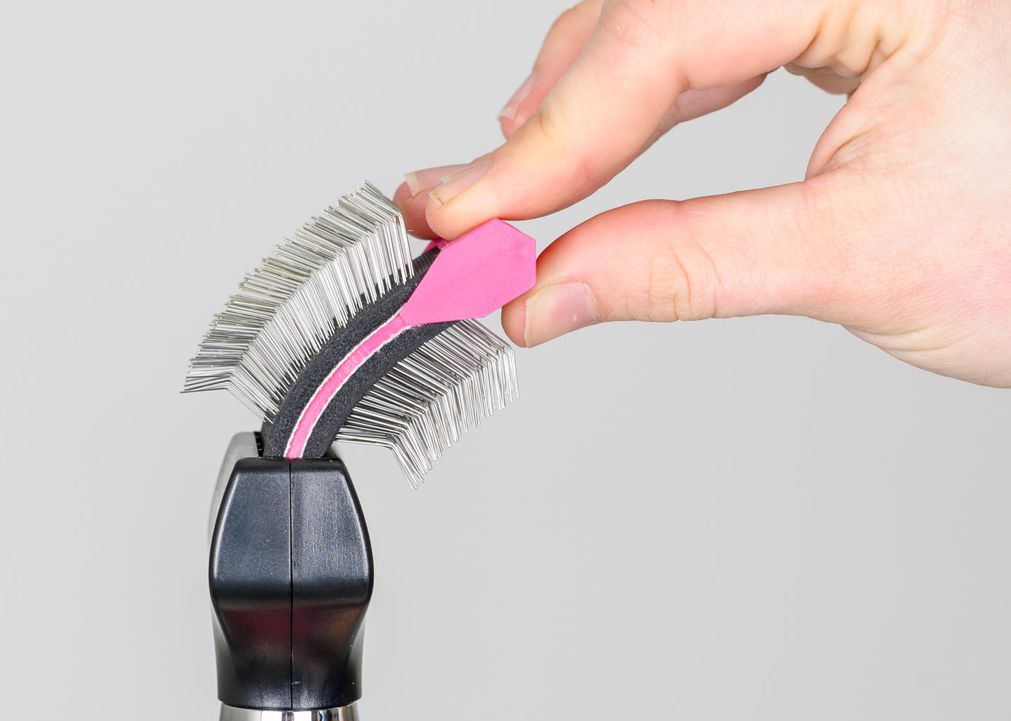 แปรง Show Tech+ Flex Groom Single Soft (สีชมพู)